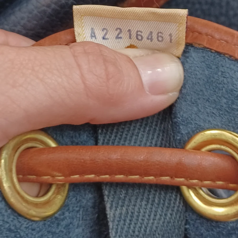 VTG Dooney & Bourke Navy and Brown Purse - Picture 8 of 16